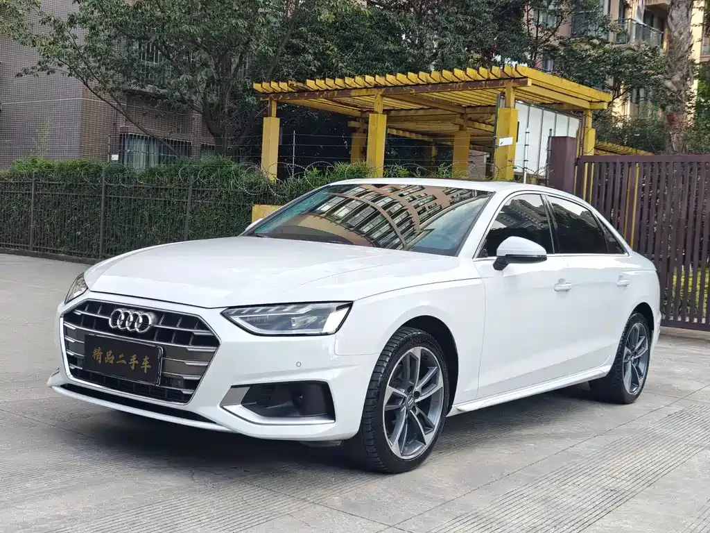 Audi A4L 2021 из CN, фото 1