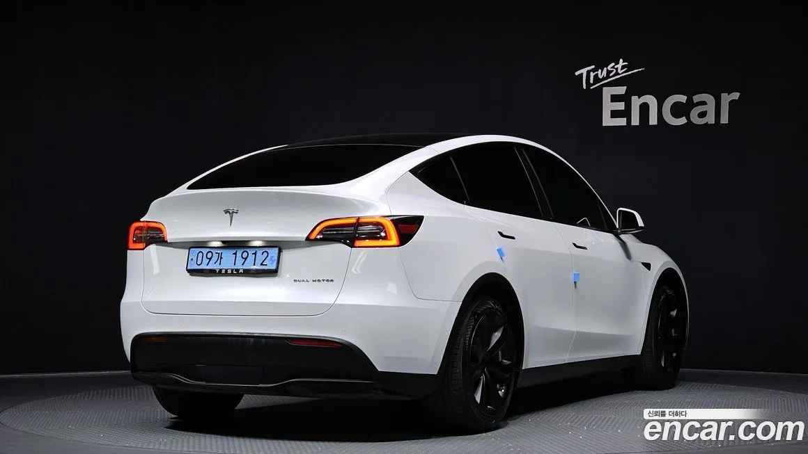 Tesla Model Y 2021 из KR, фото 2