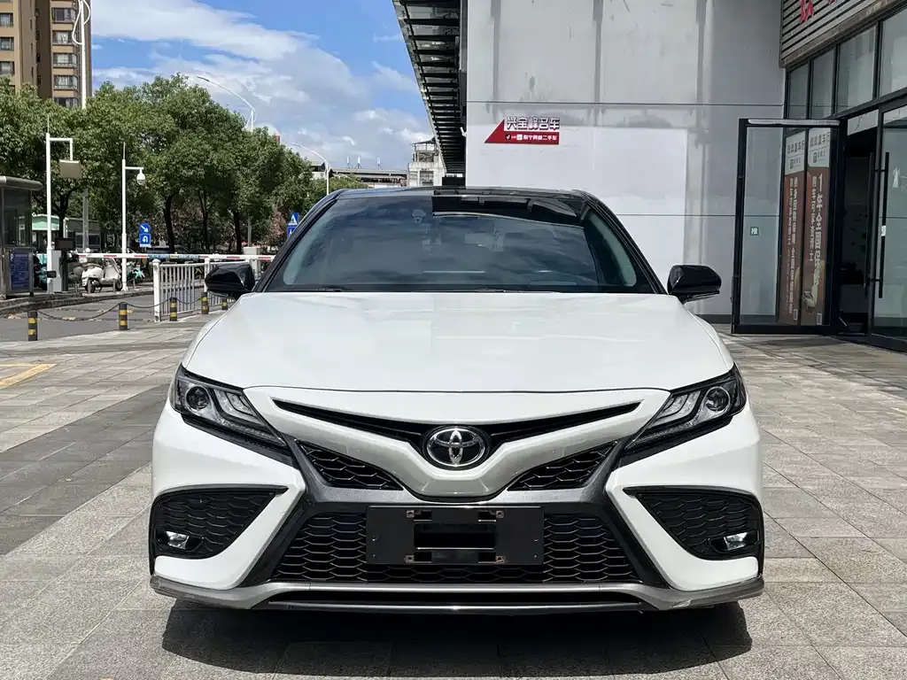 Toyota Camry 2021 из CN, фото 3