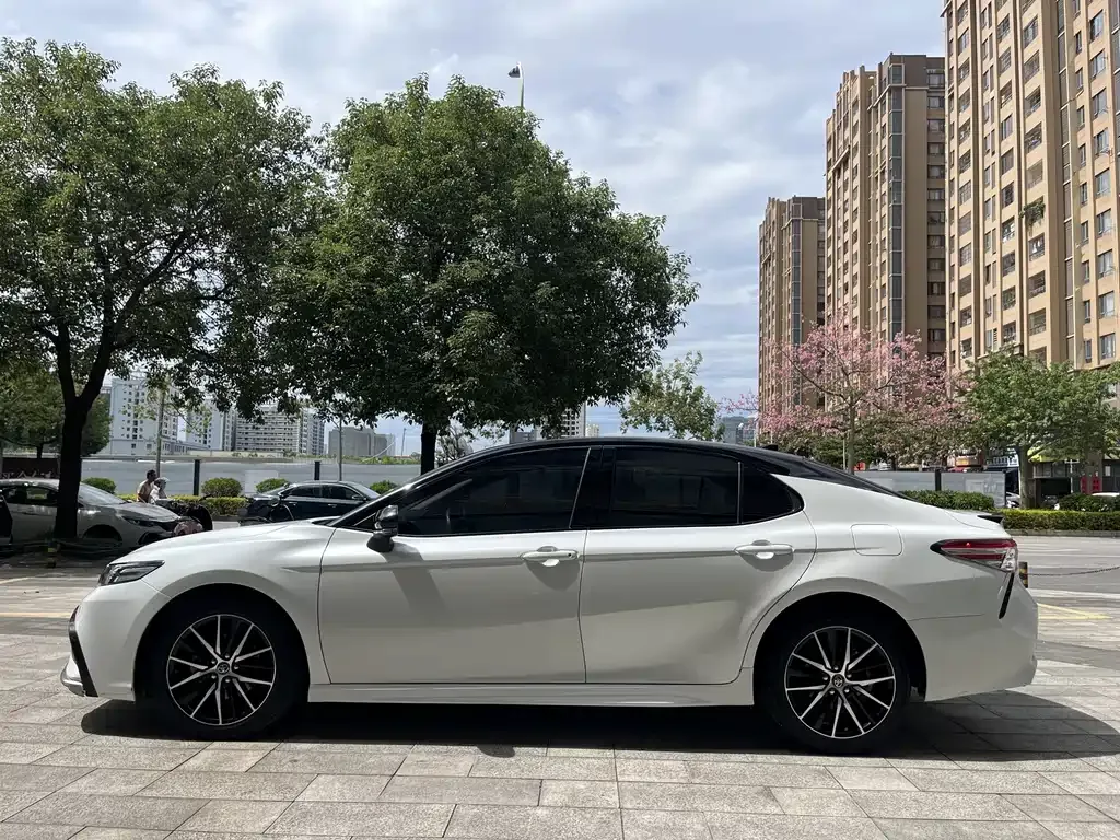 Toyota Camry 2021 из CN, фото 7