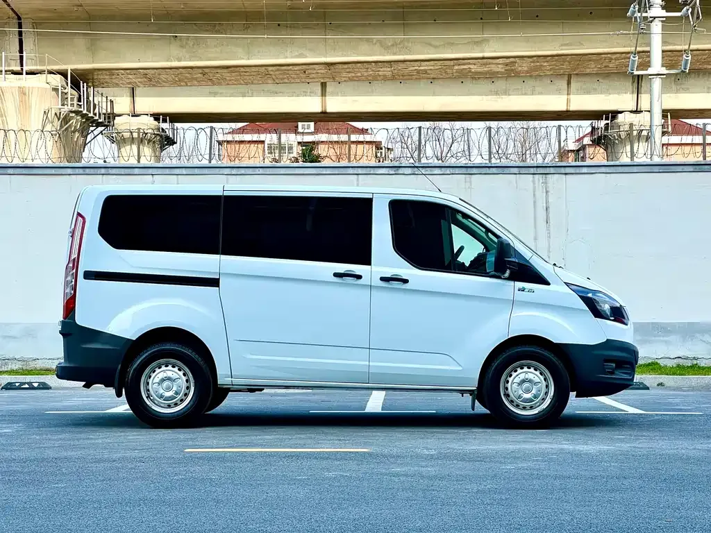 Ford Transit 2022 из CN, фото 5