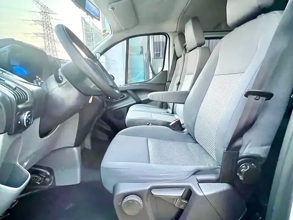 Ford Transit 2022 из CN, фото 8