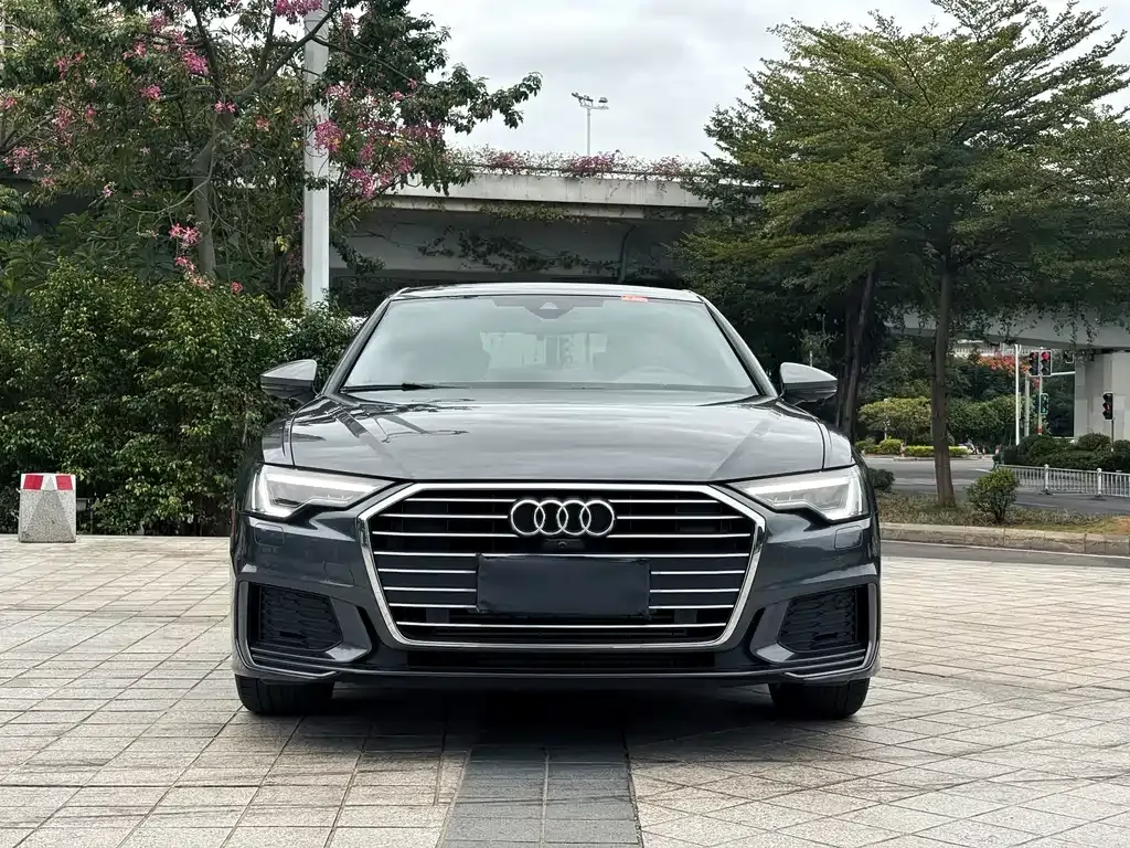 Audi A6L 2022 из CN, фото 2