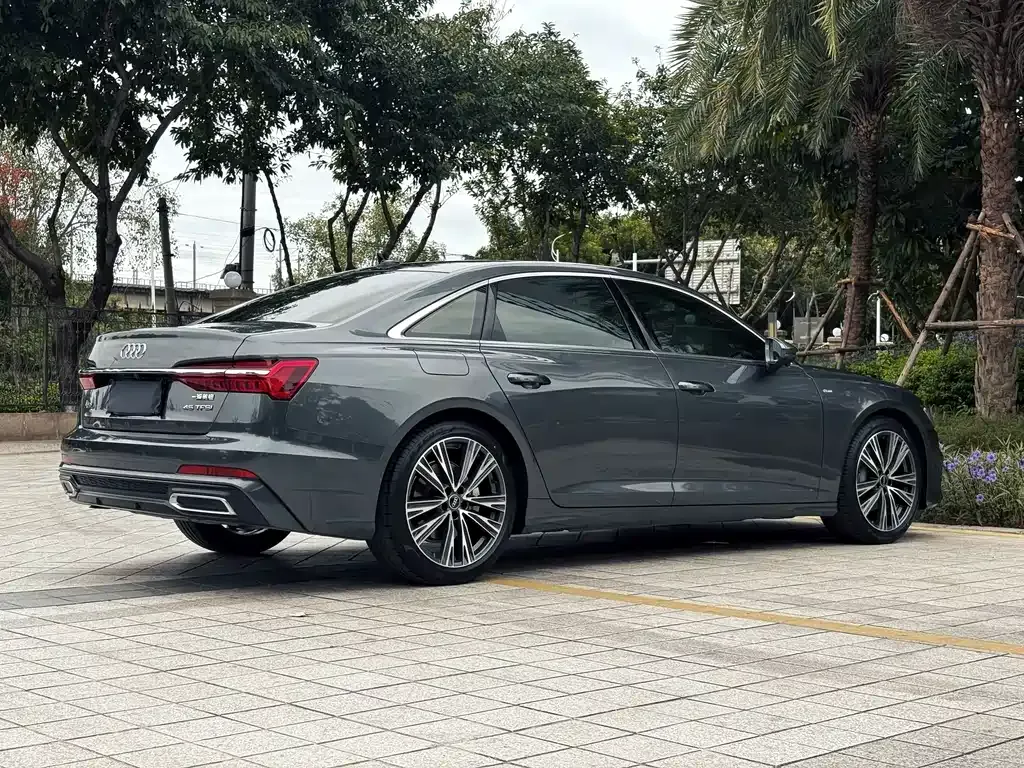 Audi A6L 2022 из CN, фото 4