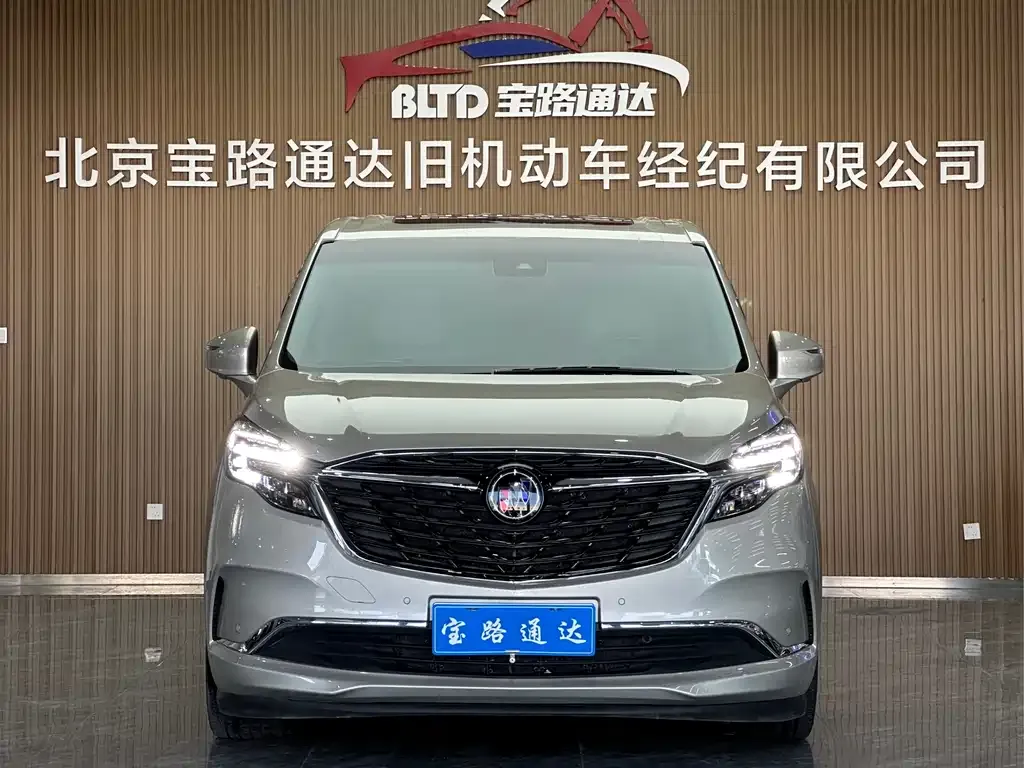 Buick GL8 2022 из CN, фото 2