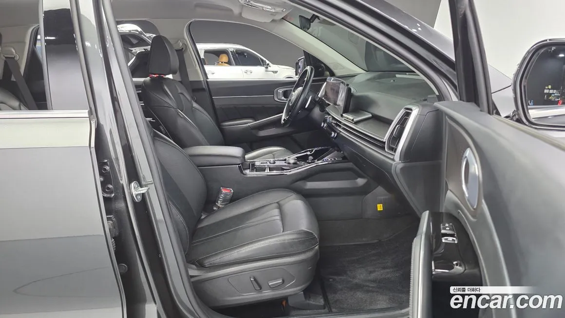 Kia Sorento — фото 10