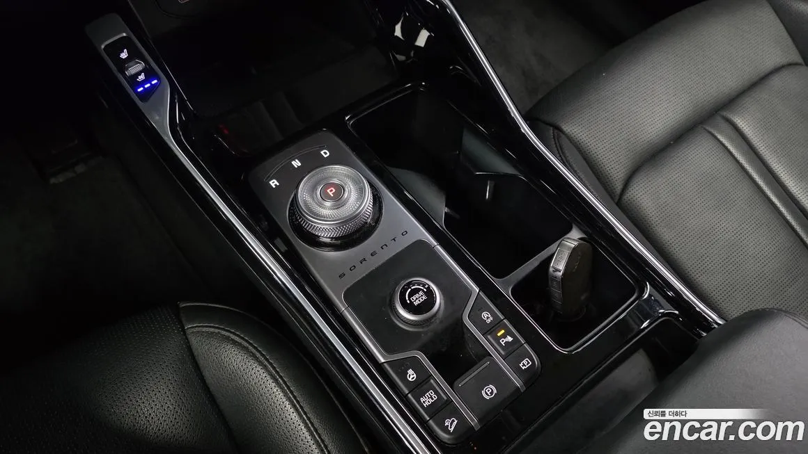 Kia Sorento — фото 9