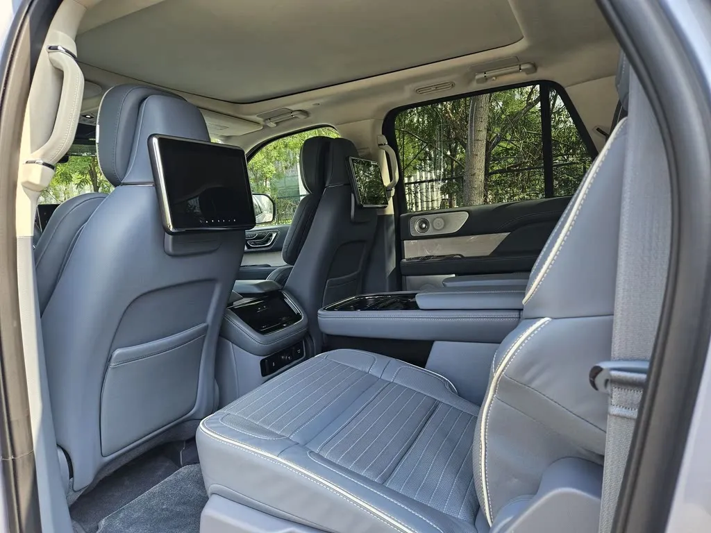 Lincoln Navigator 2024 из CN, фото 7
