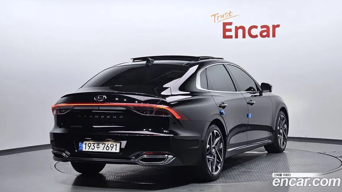 Hyundai Grandeur 2023 из KR, фото 2