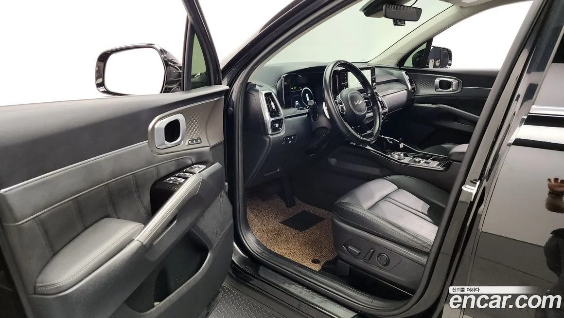 Kia Sorento — фото 10