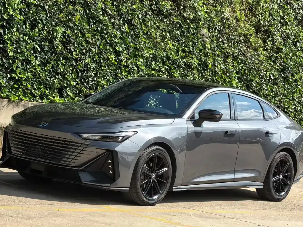 Changan UNI-V 2023 из CN, фото 1