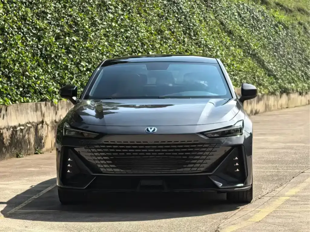 Changan UNI-V 2023 из CN, фото 2