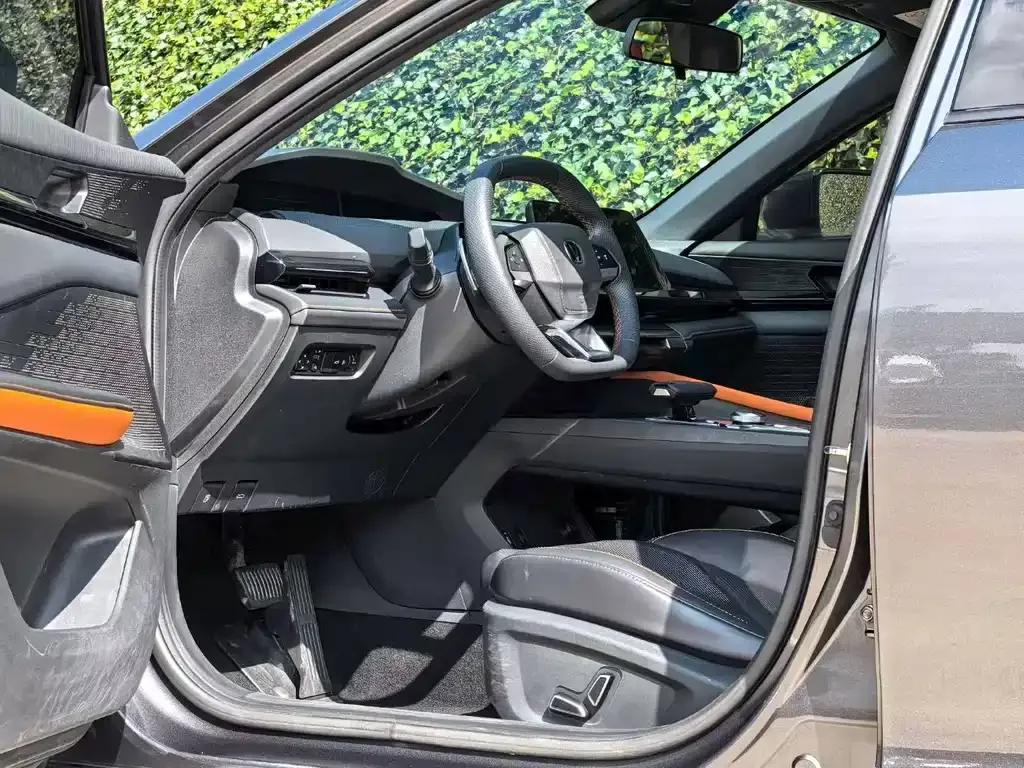 Changan UNI-V 2023 из CN, фото 4