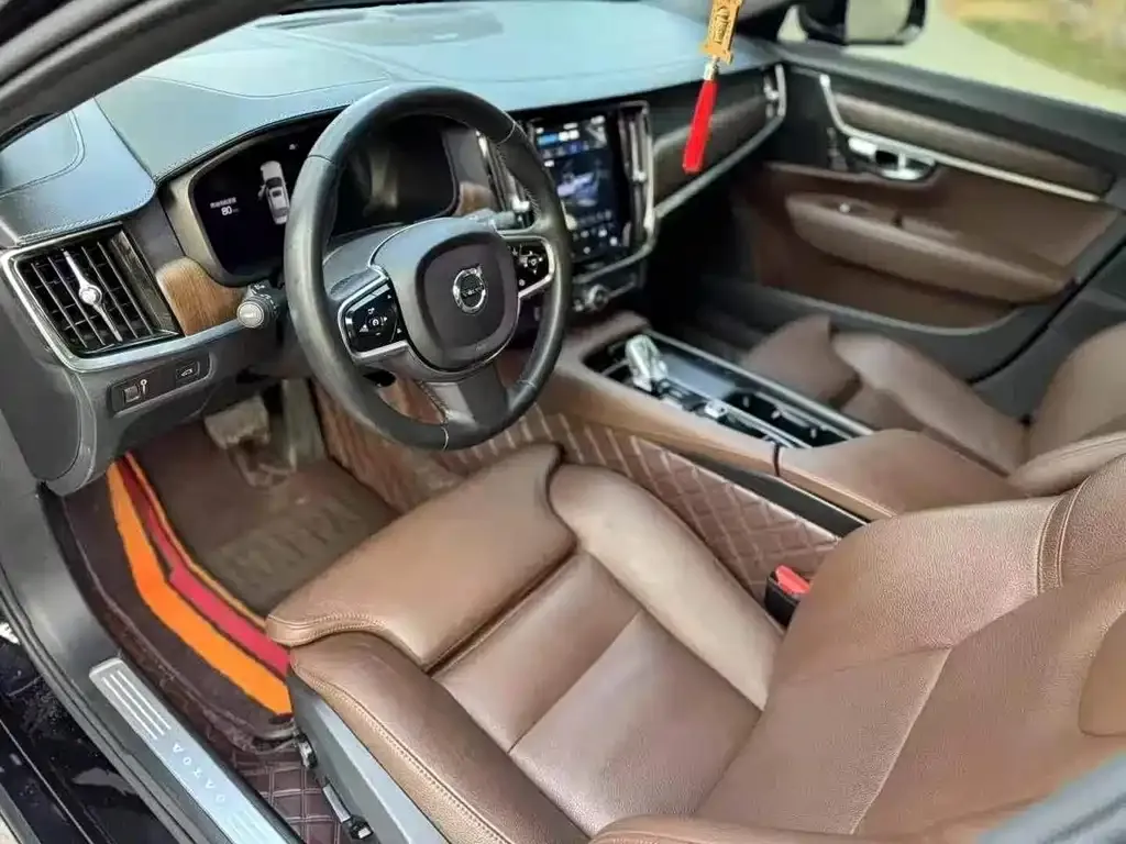 Volvo S90 2021 из CN, фото 3