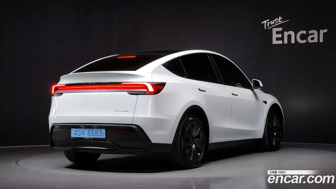 Tesla Model Y 2025 из KR, фото 2