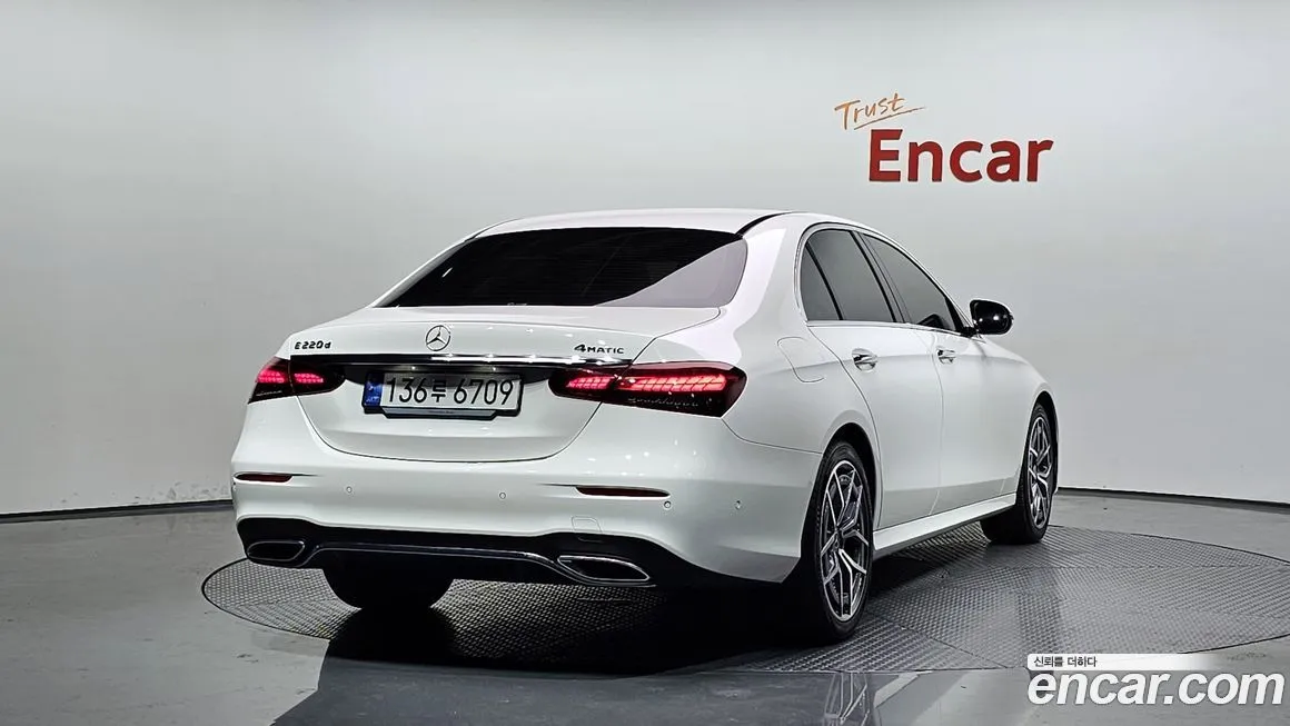 Mercedes-Benz E-Class 2023 из KR, фото 2