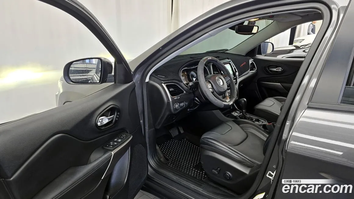 Jeep Cherokee 2022 из KR, фото 10