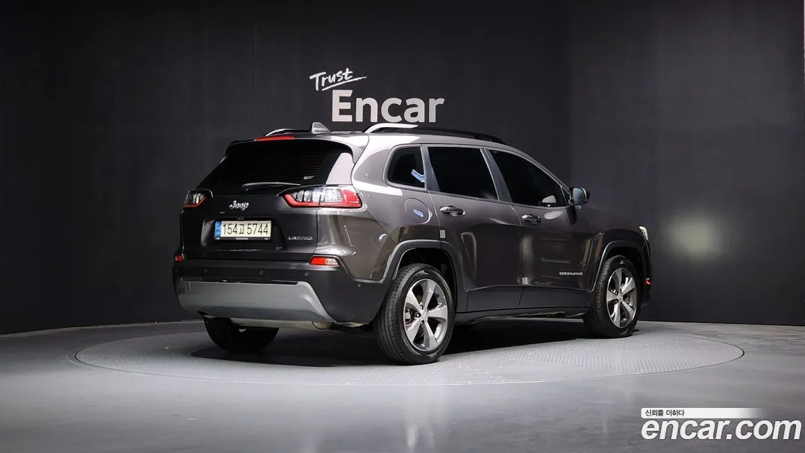 Jeep Cherokee 2022 из KR, фото 2
