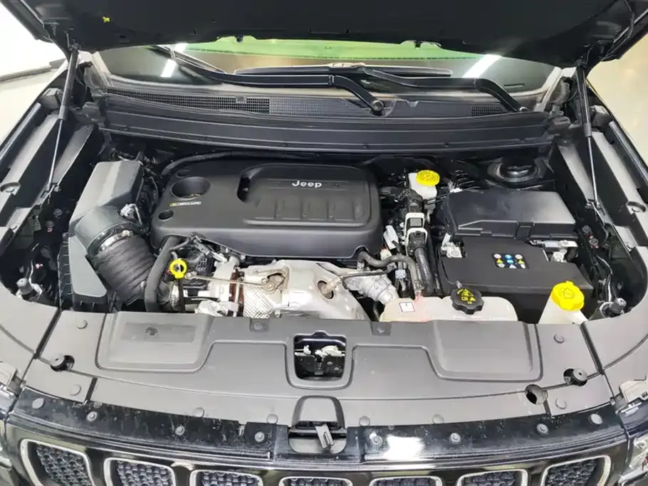 Jeep Grand Commander 2021 из CN, фото 9