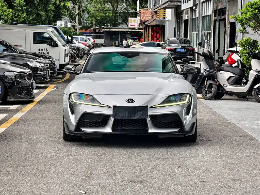 Toyota Supra — фото 2