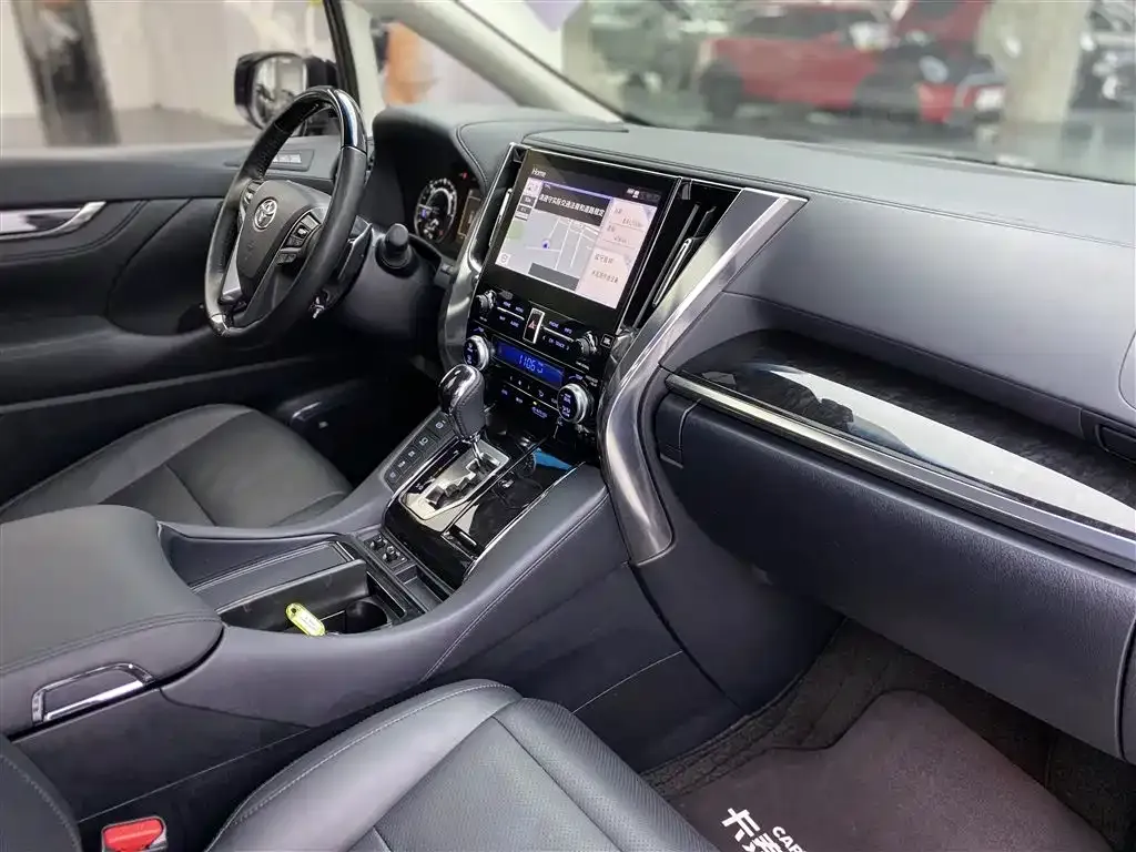 Toyota Vellfire 2022 из CN, фото 8