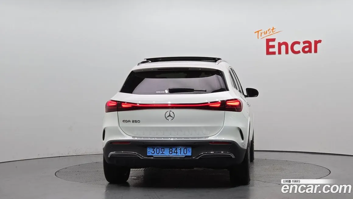 Mercedes-Benz EQA — фото 4