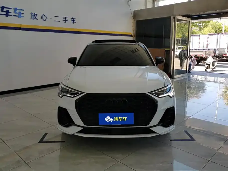 Audi Q3 2023 из CN, фото 2