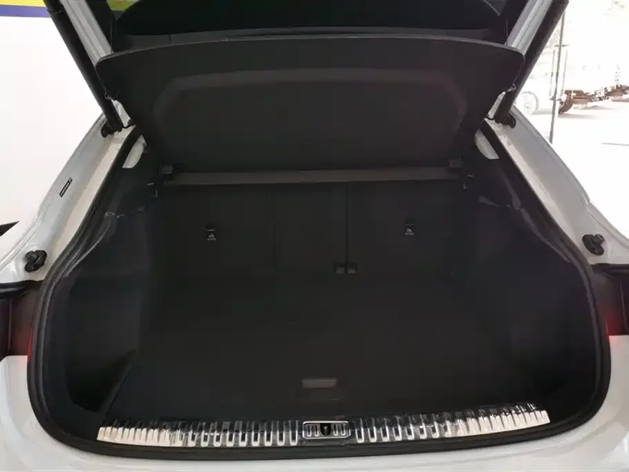 Audi Q3 2023 из CN, фото 4