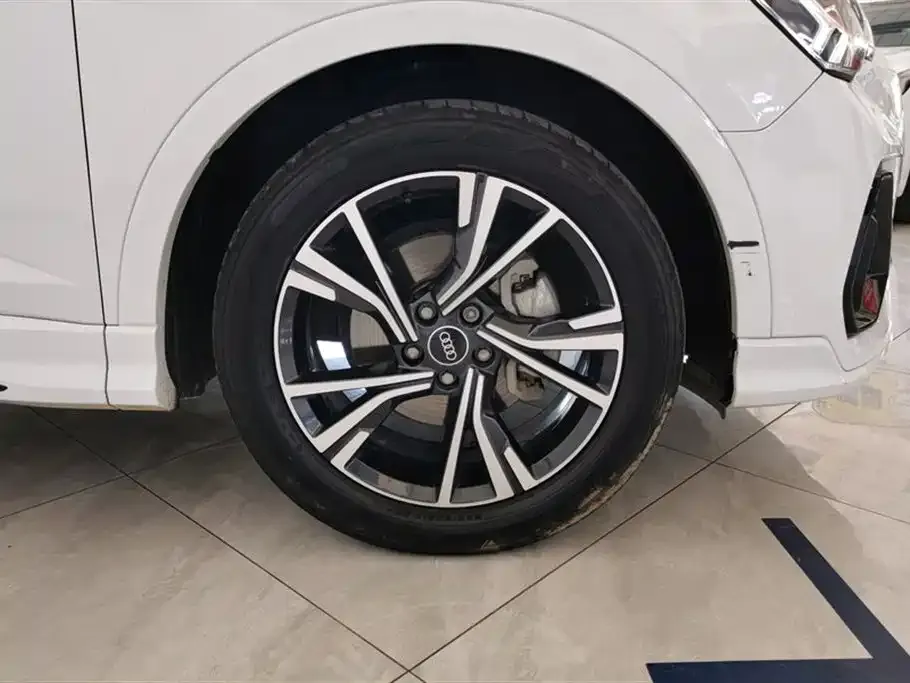 Audi Q3 2023 из CN, фото 6