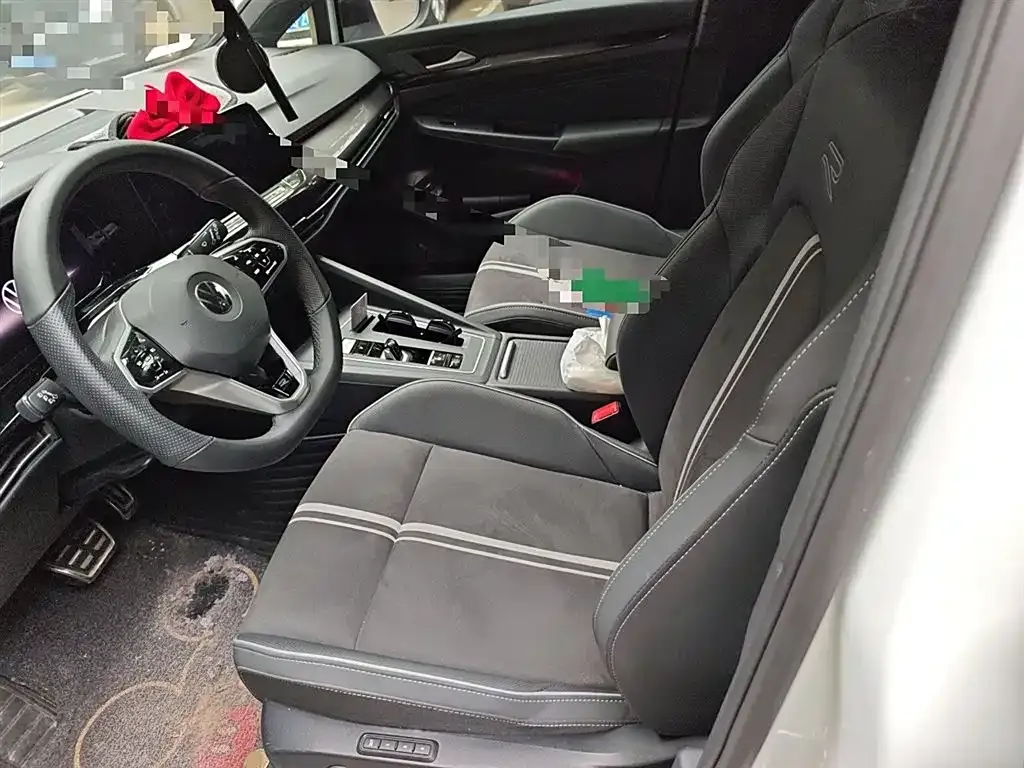 Volkswagen Golf 2023 из CN, фото 8