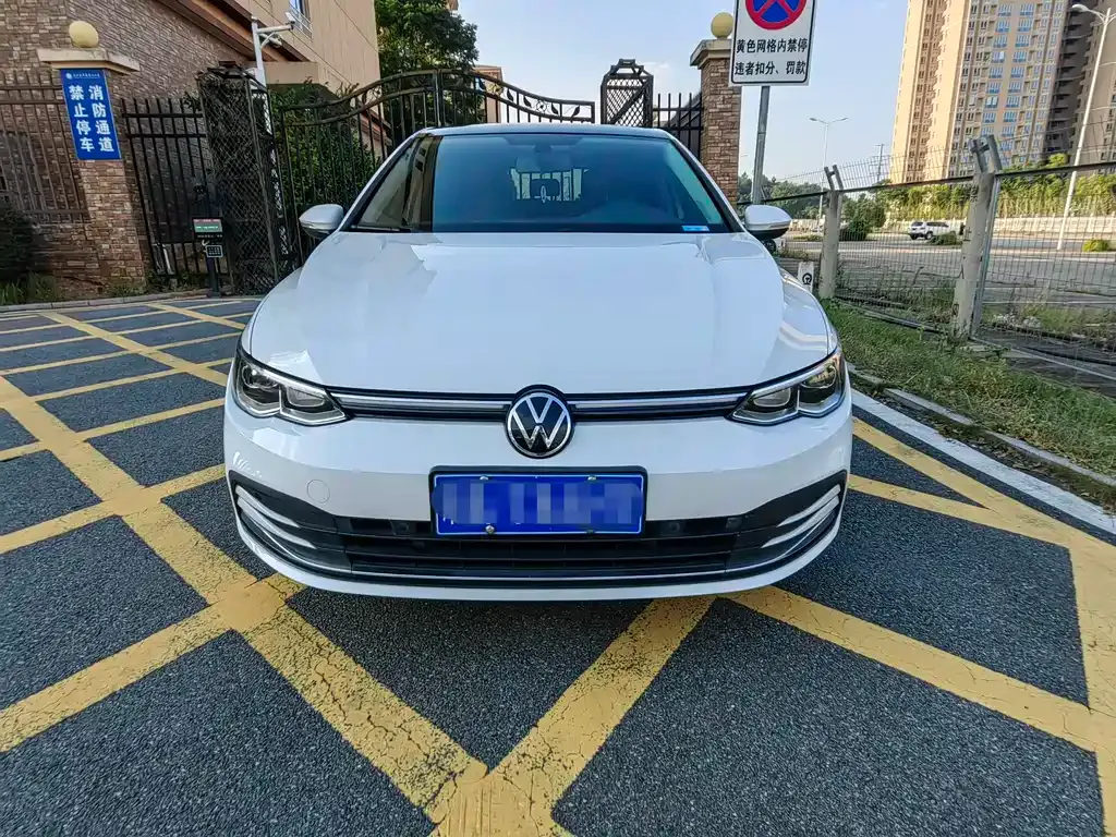 Volkswagen Golf 2021 из CN, фото 2