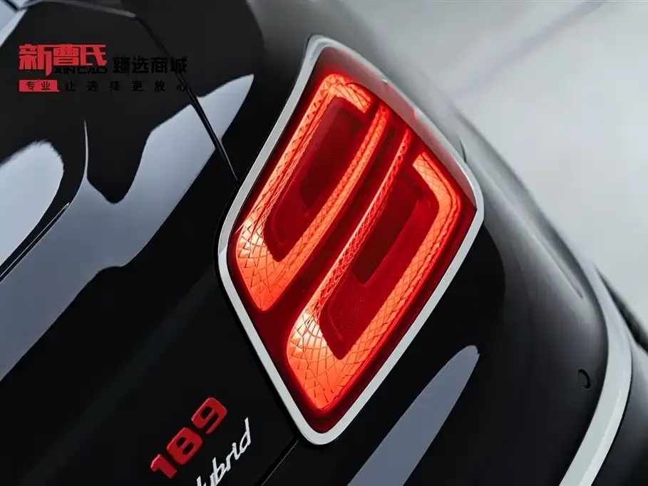 Bentley Flying Spur PHEV 2023 из CN, фото 8