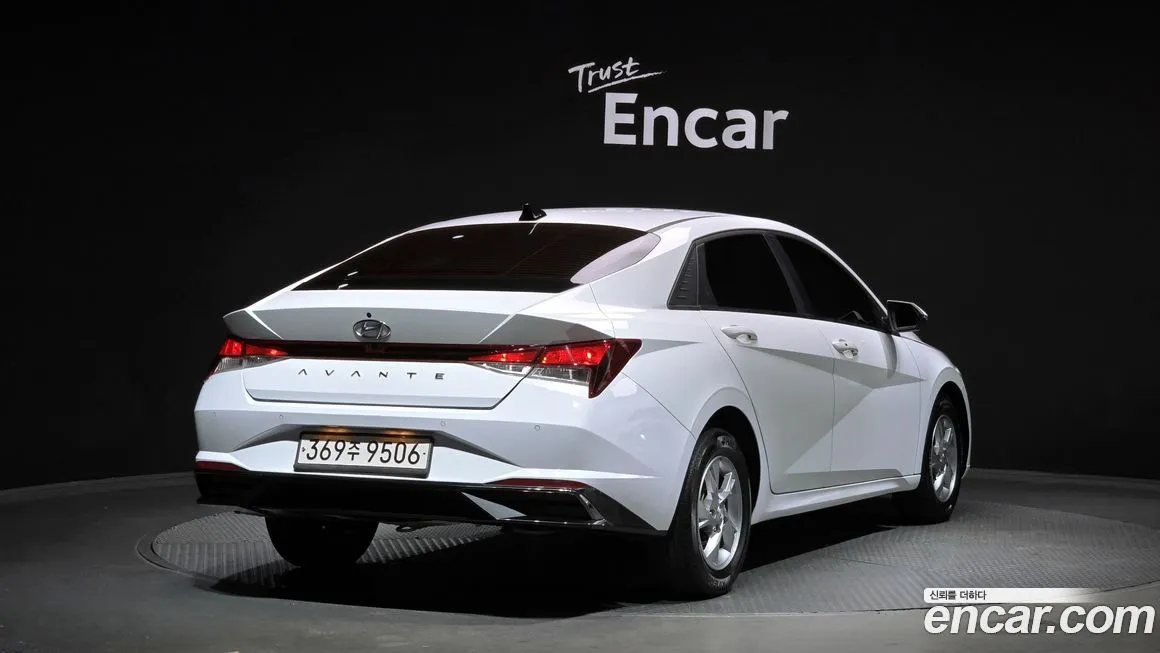 Hyundai AVANTE — фото 2