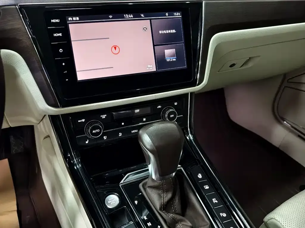 Volkswagen Phideon 2022 из CN, фото 5