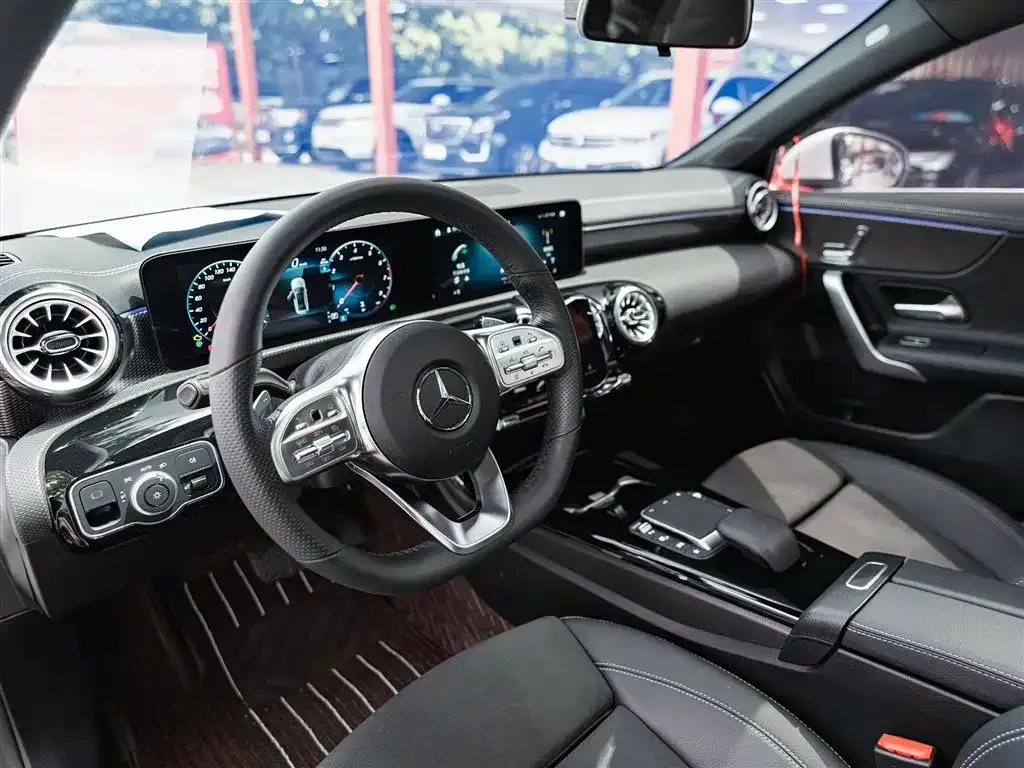 Mercedes-Benz A-Class 2023 из CN, фото 4