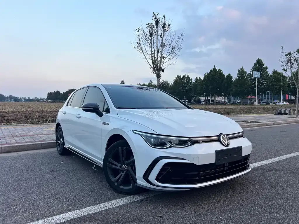 Volkswagen Golf 2022 из CN, фото 3