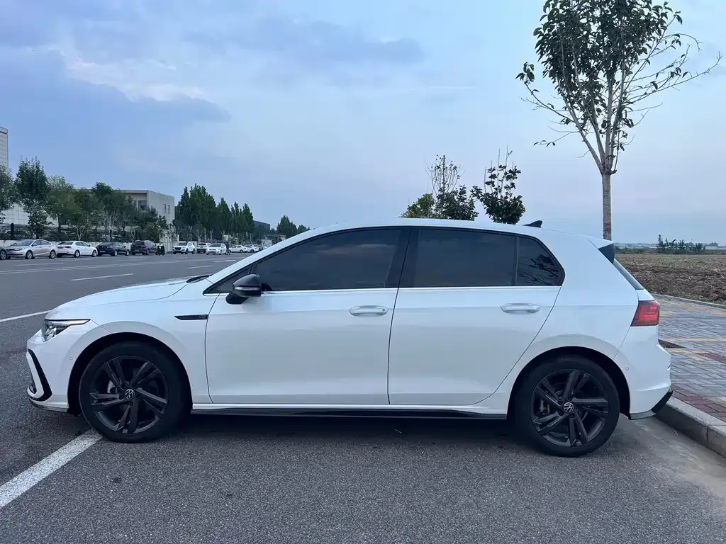 Volkswagen Golf 2022 из CN, фото 4