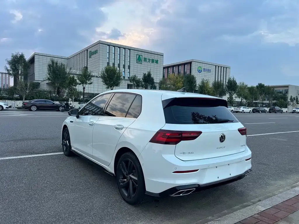 Volkswagen Golf 2022 из CN, фото 5
