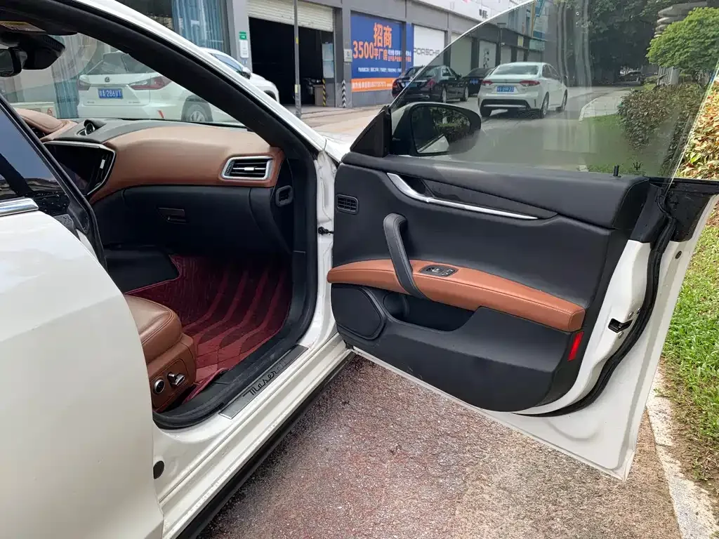 Maserati Ghibli 2021 из CN, фото 10