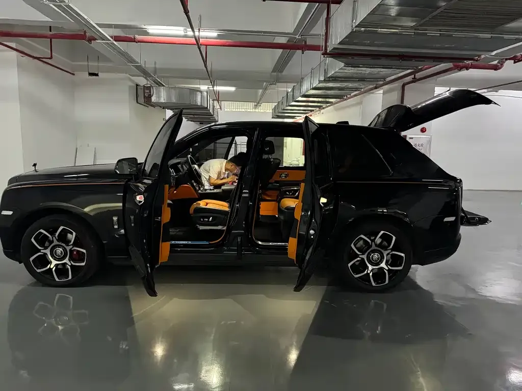 Rolls-Royce Cullinan 2021 из CN, фото 4
