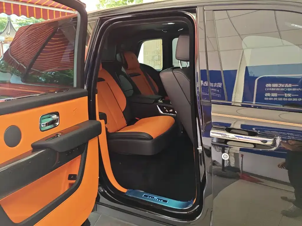 Rolls-Royce Cullinan 2021 из CN, фото 9