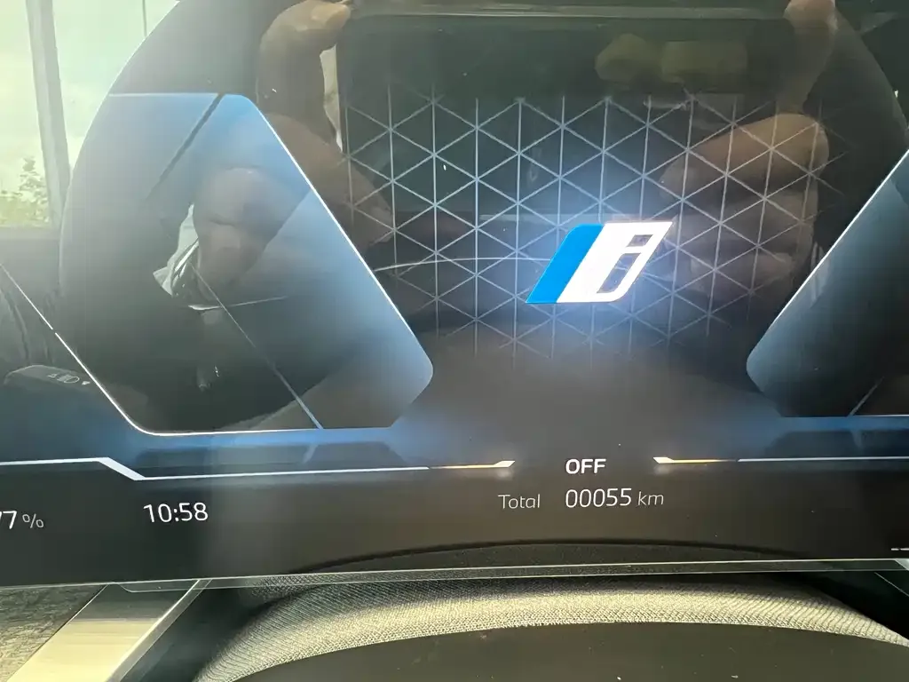 BMW i7 — фото 10