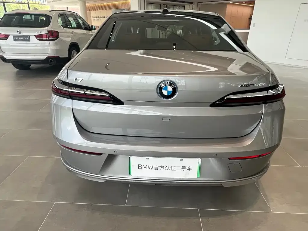 BMW i7 — фото 4