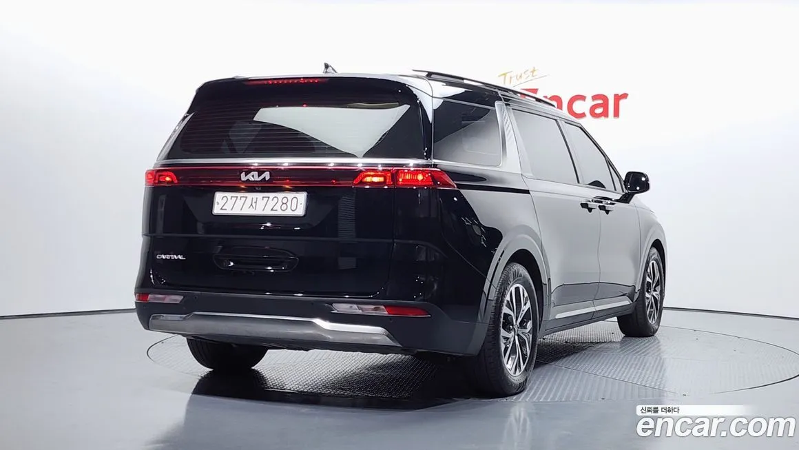 Kia Carnival — фото 2