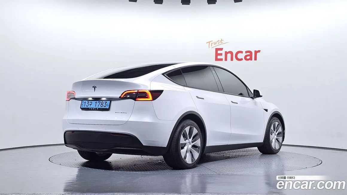 Tesla Model Y 2021 из KR, фото 2