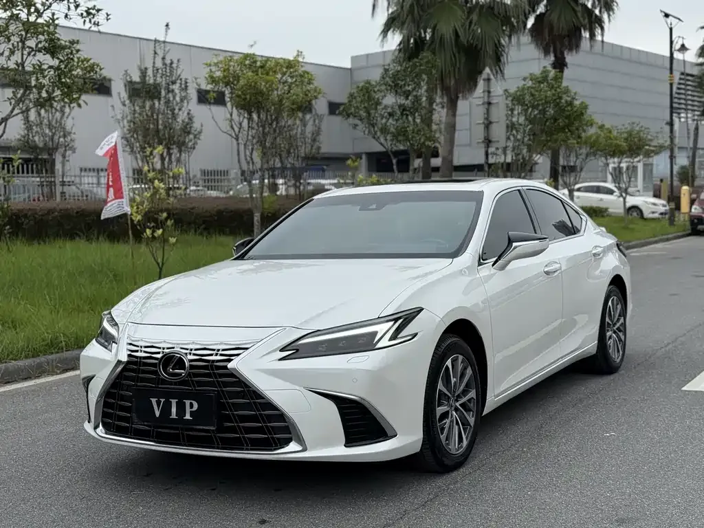 Lexus ES 2025 из CN, фото 1