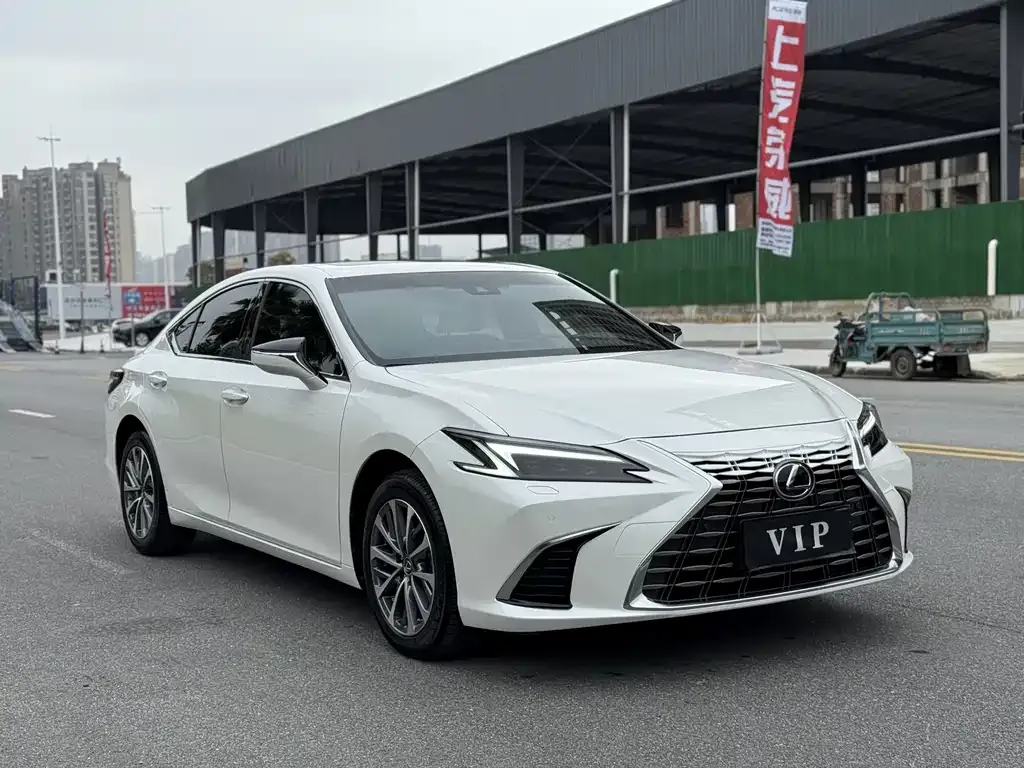 Lexus ES 2025 из CN, фото 2