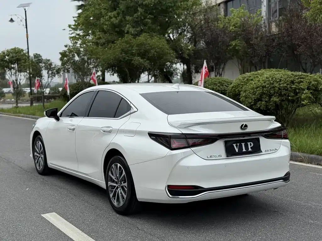 Lexus ES 2025 из CN, фото 6