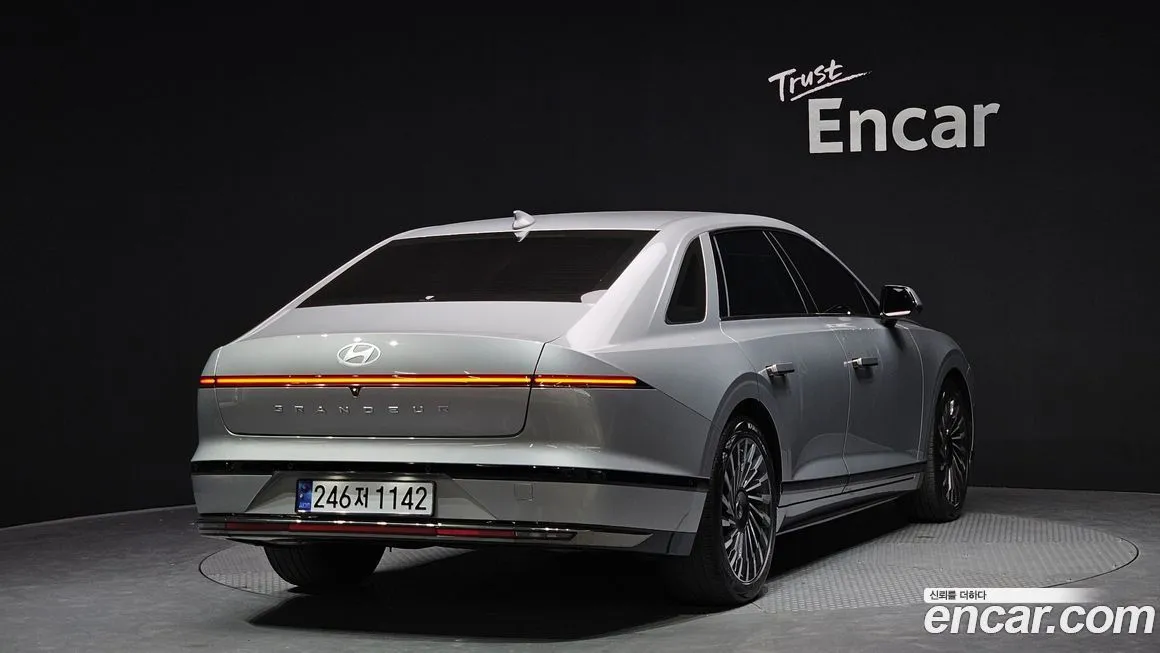 Hyundai Grandeur 2023 из KR, фото 2