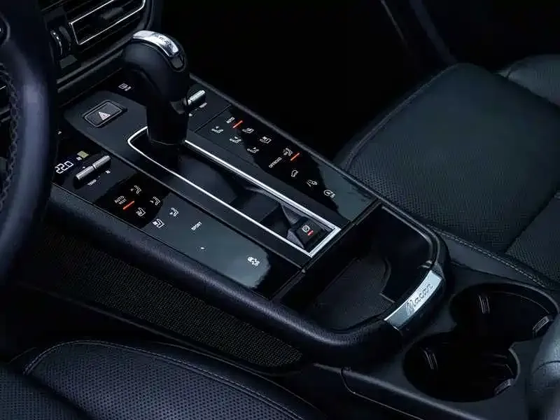 Porsche Macan — фото 10